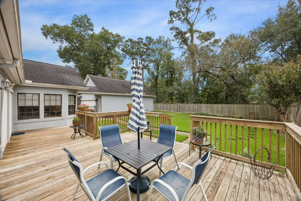 2415 Green Tee Drive Pearland, TX 77581