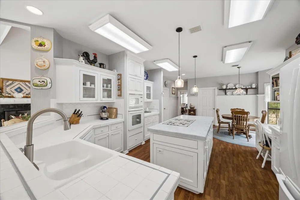 2415 Green Tee Drive Pearland, TX 77581