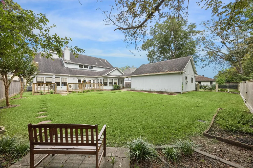 2415 Green Tee Drive Pearland, TX 77581