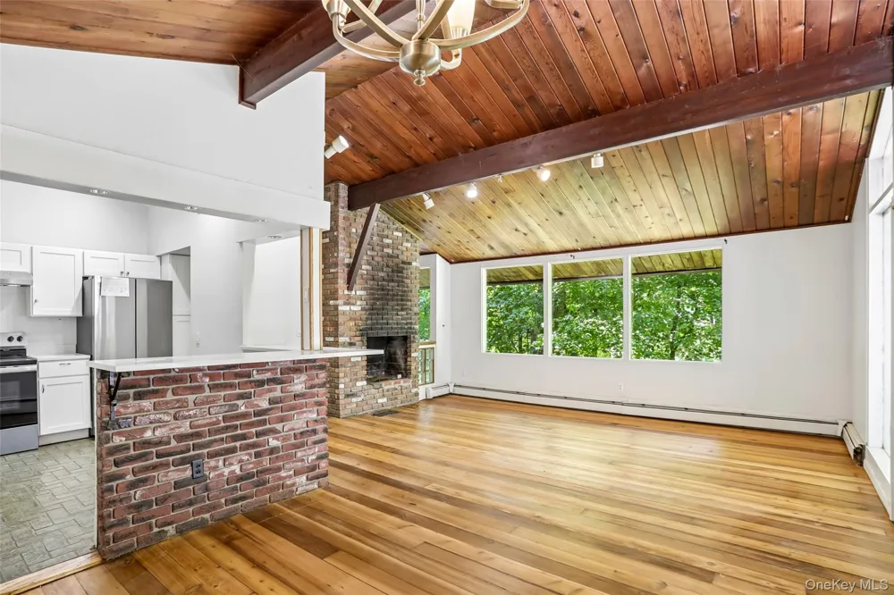 951 Haverstraw Road Suffern, NY 10901