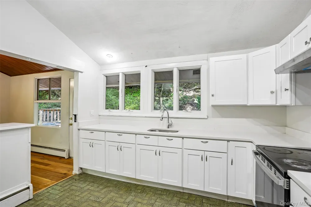 951 Haverstraw Road Suffern, NY 10901