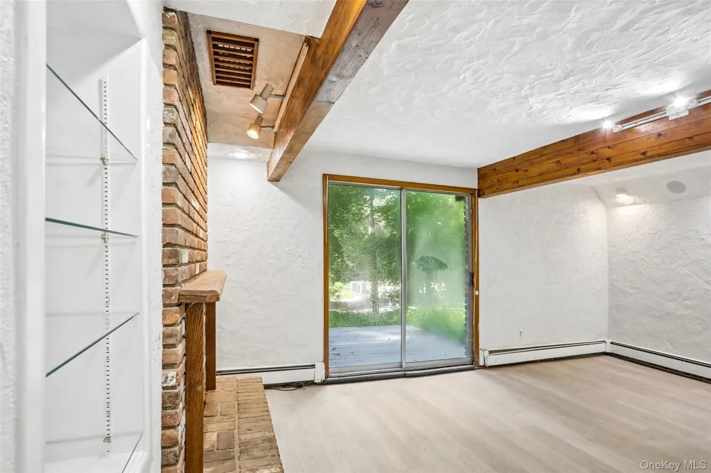 951 Haverstraw Road Suffern, NY 10901