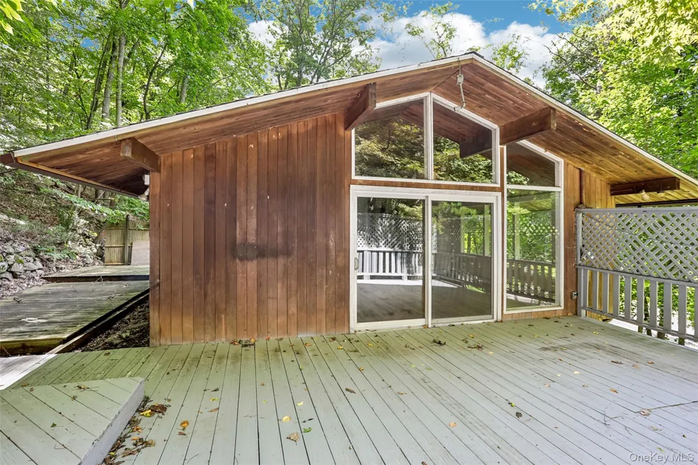 951 Haverstraw Road Suffern, NY 10901