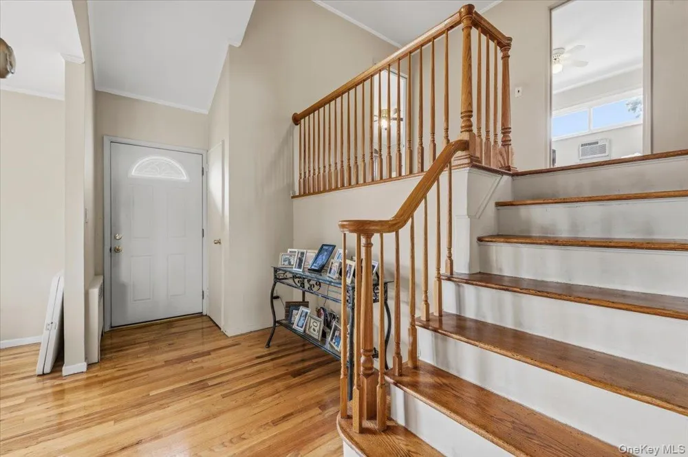 26 Margaret Road Massapequa, NY 11758