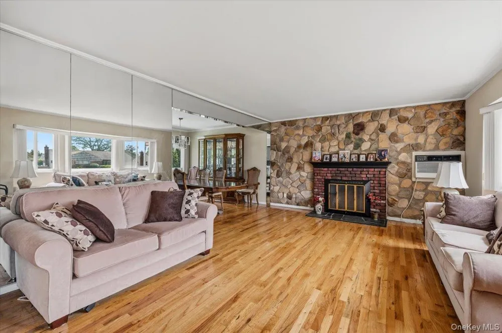 26 Margaret Road Massapequa, NY 11758