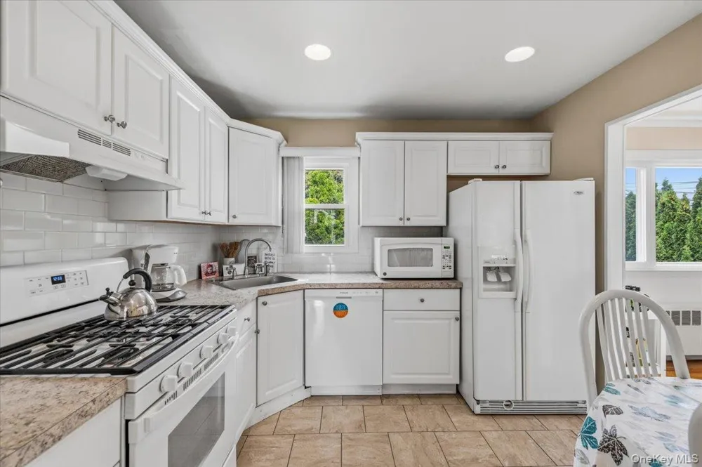 26 Margaret Road Massapequa, NY 11758