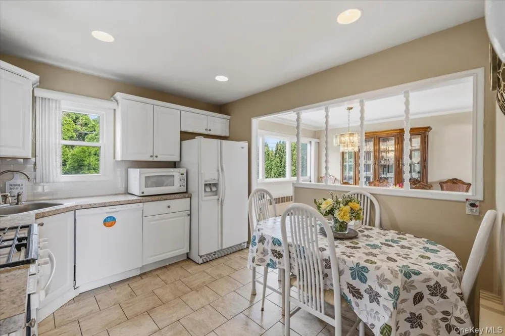 26 Margaret Road Massapequa, NY 11758