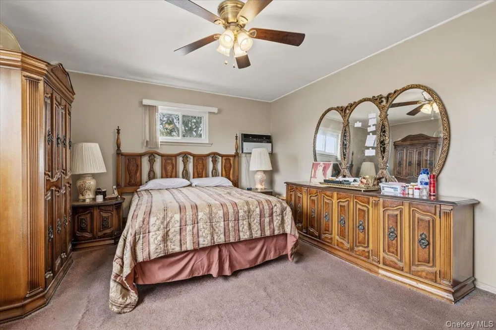 26 Margaret Road Massapequa, NY 11758
