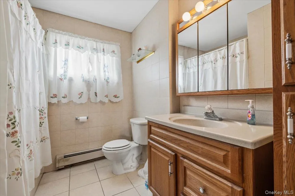 26 Margaret Road Massapequa, NY 11758
