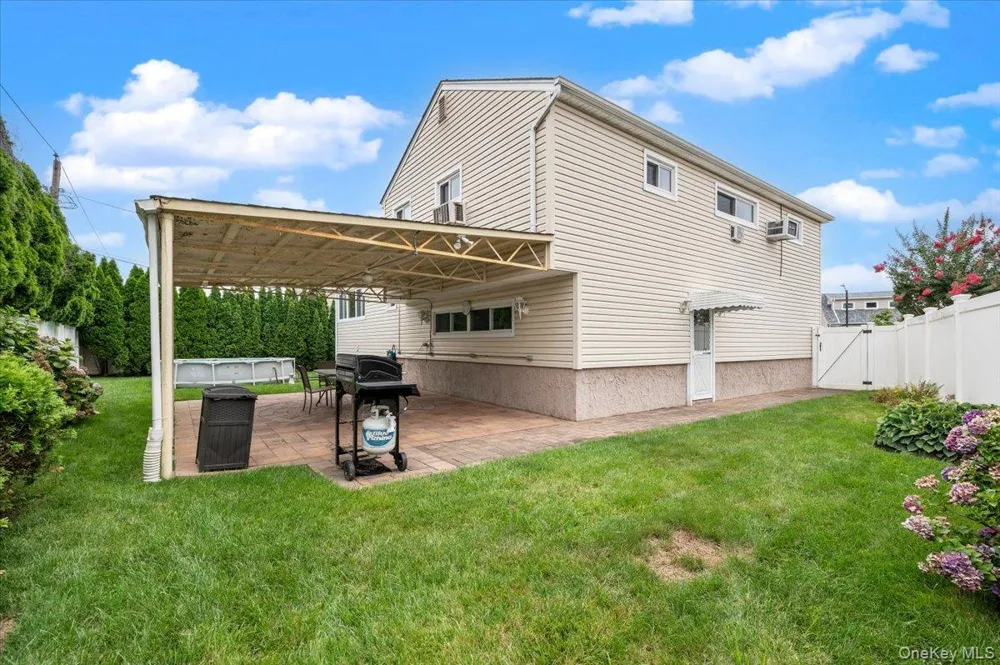 26 Margaret Road Massapequa, NY 11758
