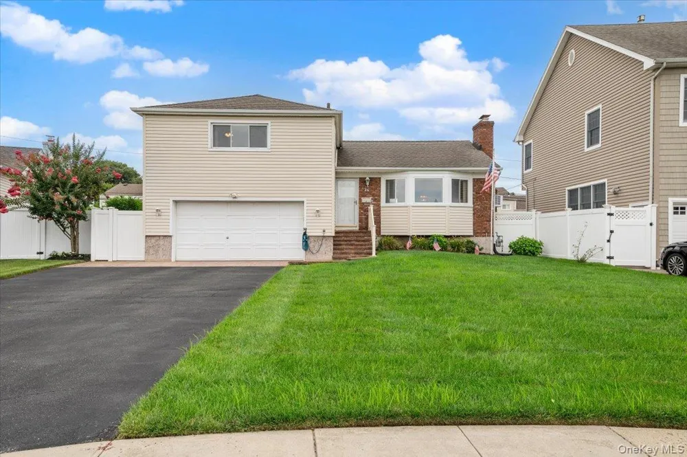26 Margaret Road Massapequa, NY 11758