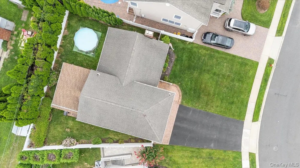 26 Margaret Road Massapequa, NY 11758
