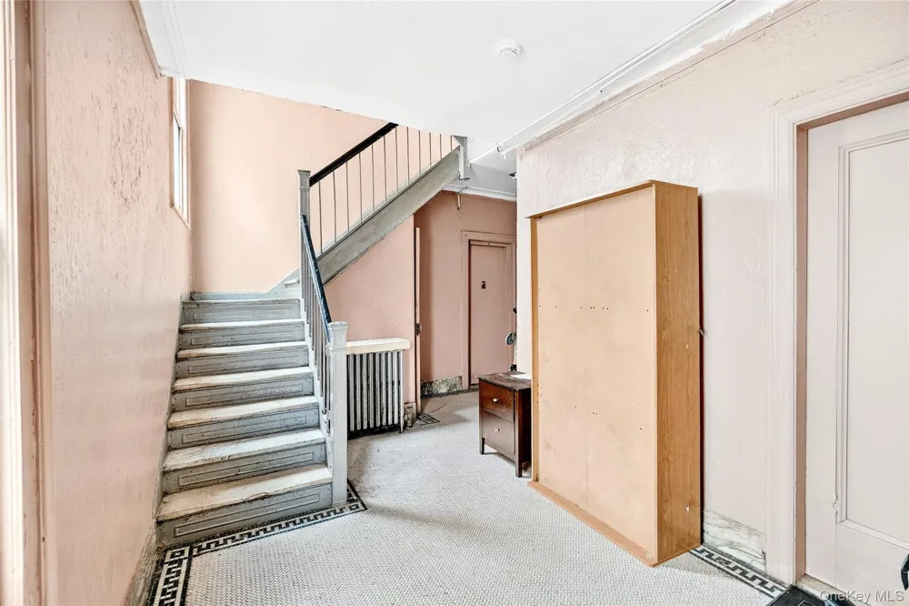 759 E 221st Street Bronx, NY 10467