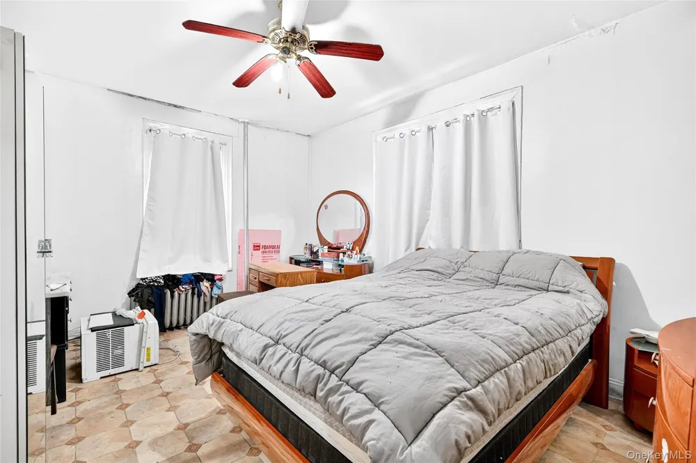 759 E 221st Street Bronx, NY 10467
