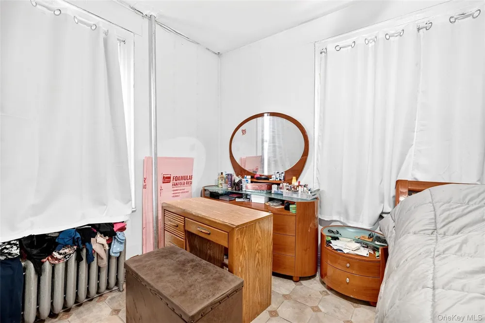 759 E 221st Street Bronx, NY 10467