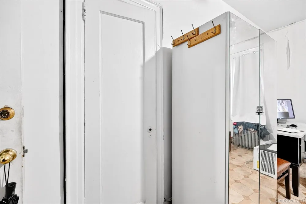 759 E 221st Street Bronx, NY 10467