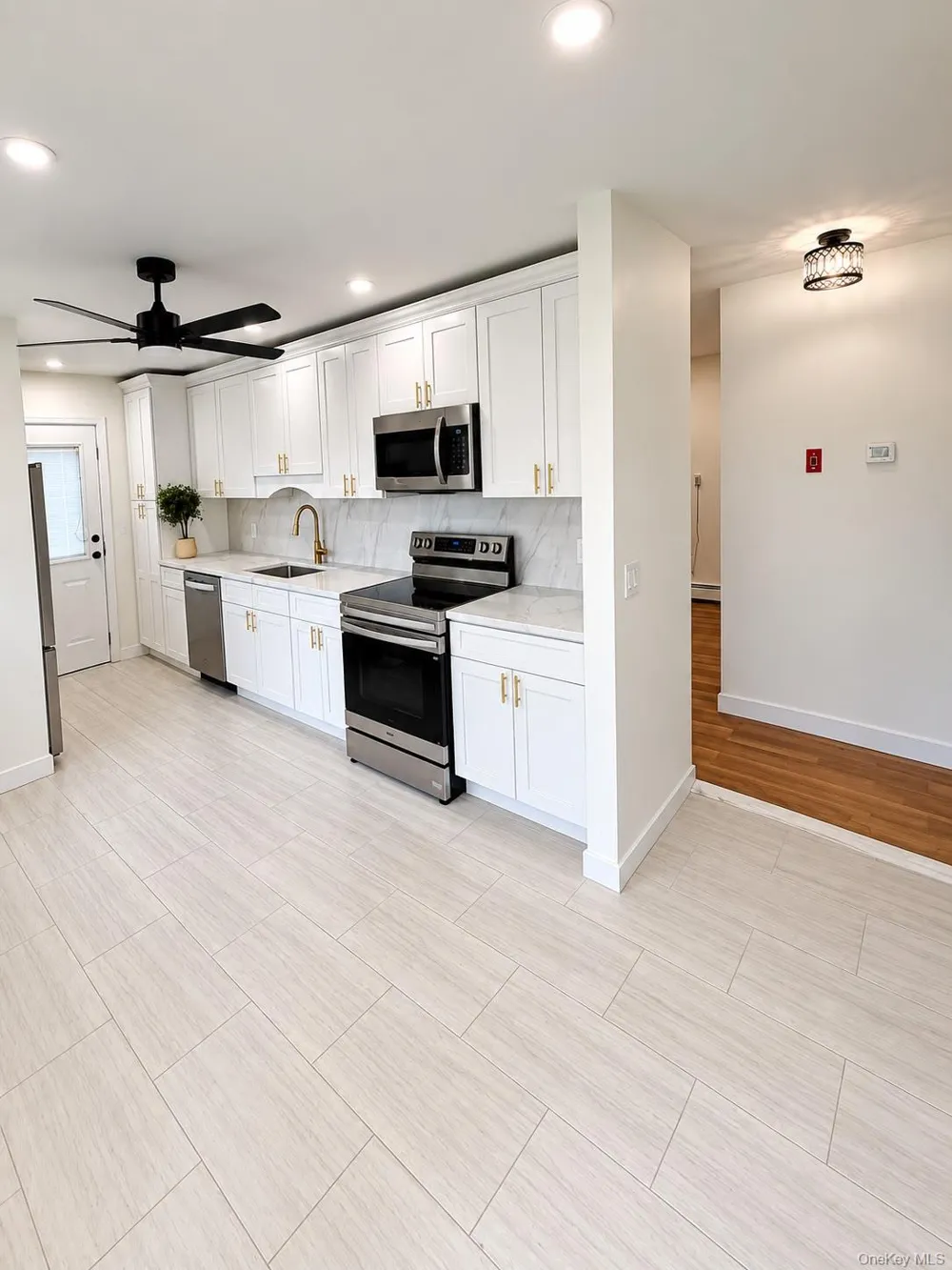 2602 Knickerbocker Avenue Medford, NY 11763