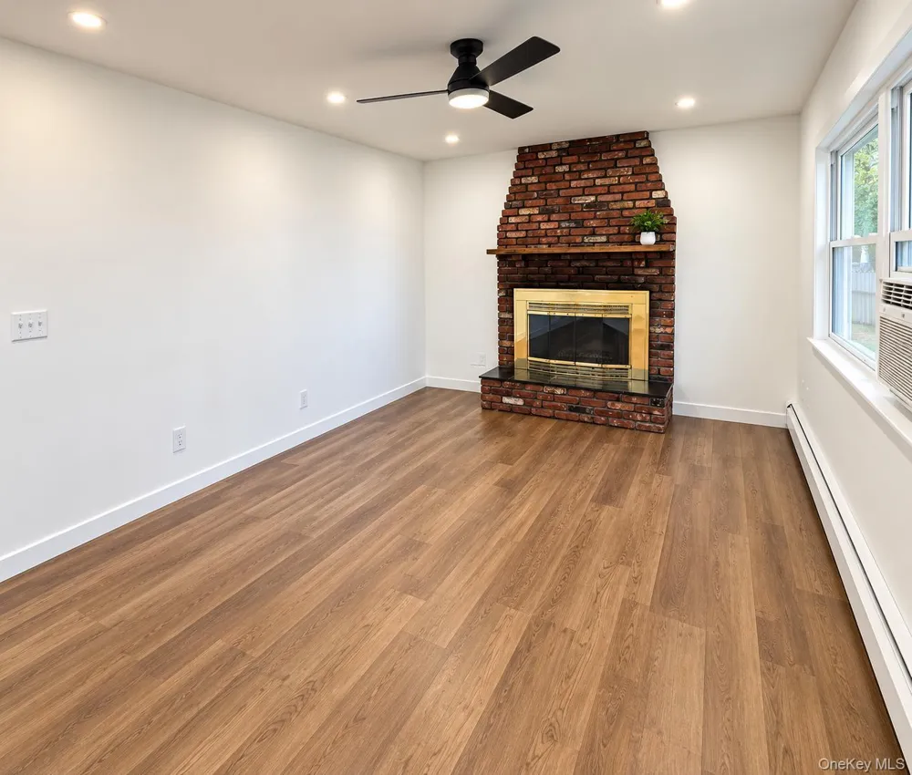 2602 Knickerbocker Avenue Medford, NY 11763