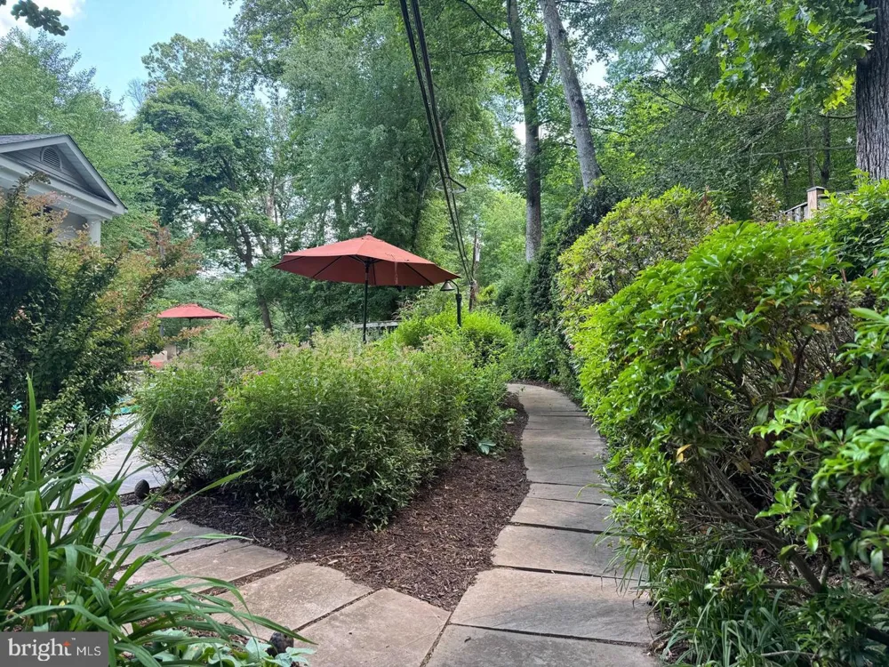 304 CHESAPEAKE DRIVE Great Falls, VA 22066