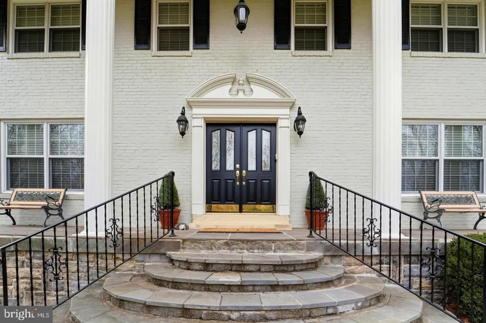 304 CHESAPEAKE DRIVE Great Falls, VA 22066