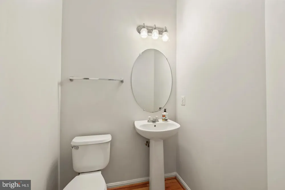 20951 CHEROKEE TERRACE Sterling, VA 20165