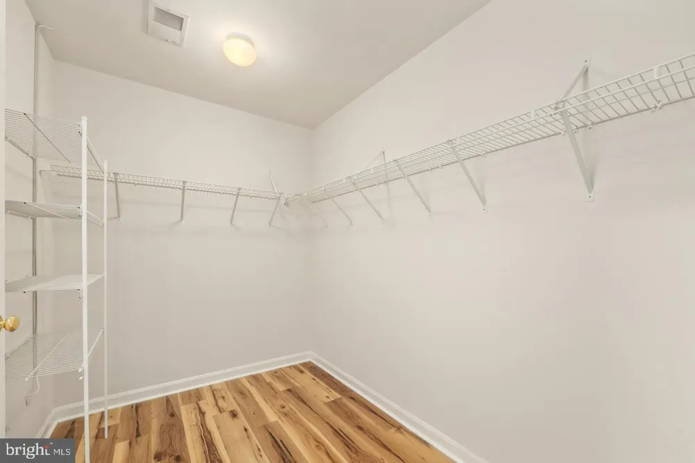 20951 CHEROKEE TERRACE Sterling, VA 20165