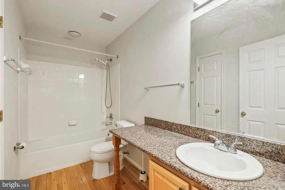 20951 CHEROKEE TERRACE Sterling, VA 20165