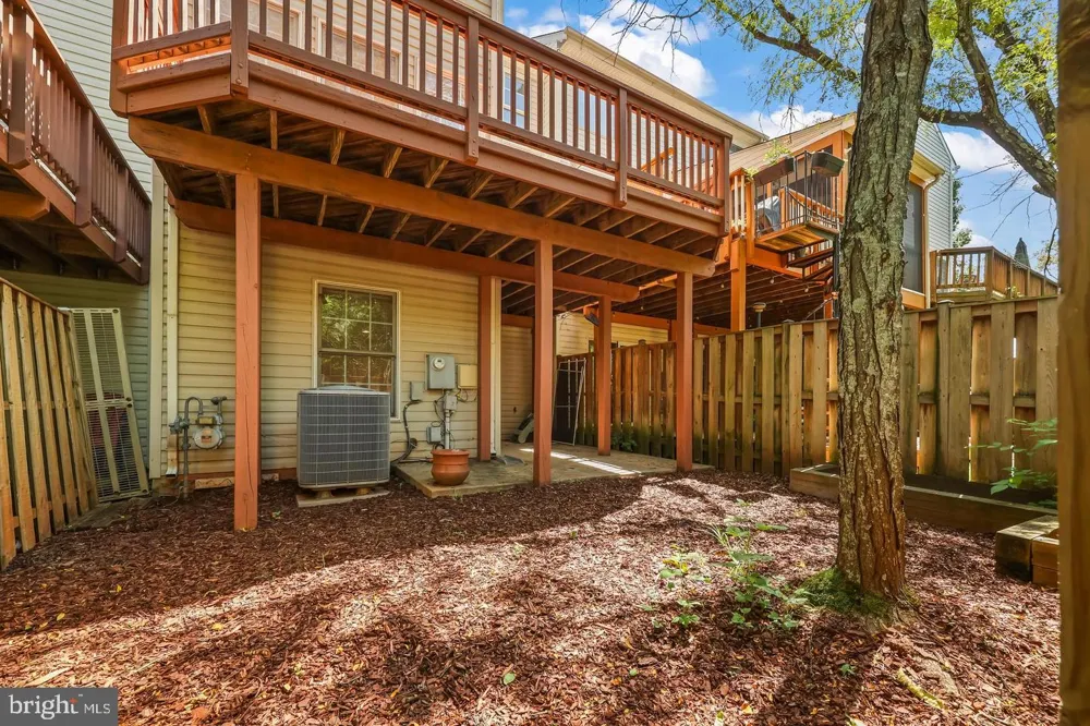20951 CHEROKEE TERRACE Sterling, VA 20165