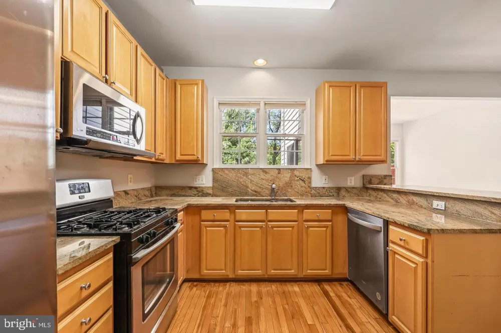 20951 CHEROKEE TERRACE Sterling, VA 20165