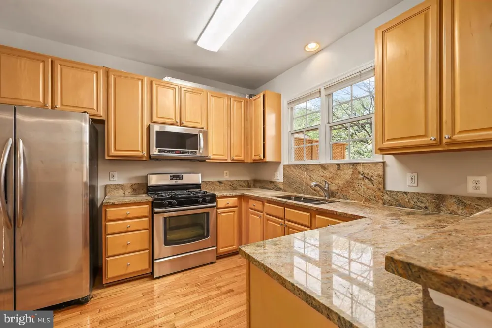 20951 CHEROKEE TERRACE Sterling, VA 20165