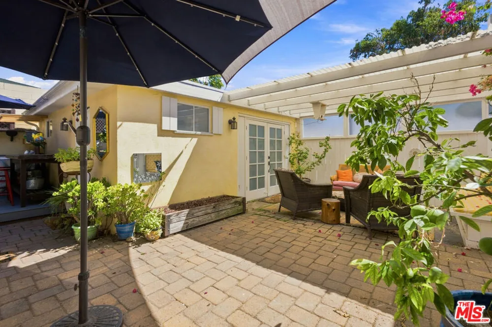 1848 Oxford Avenue Pasadena, CA 91104