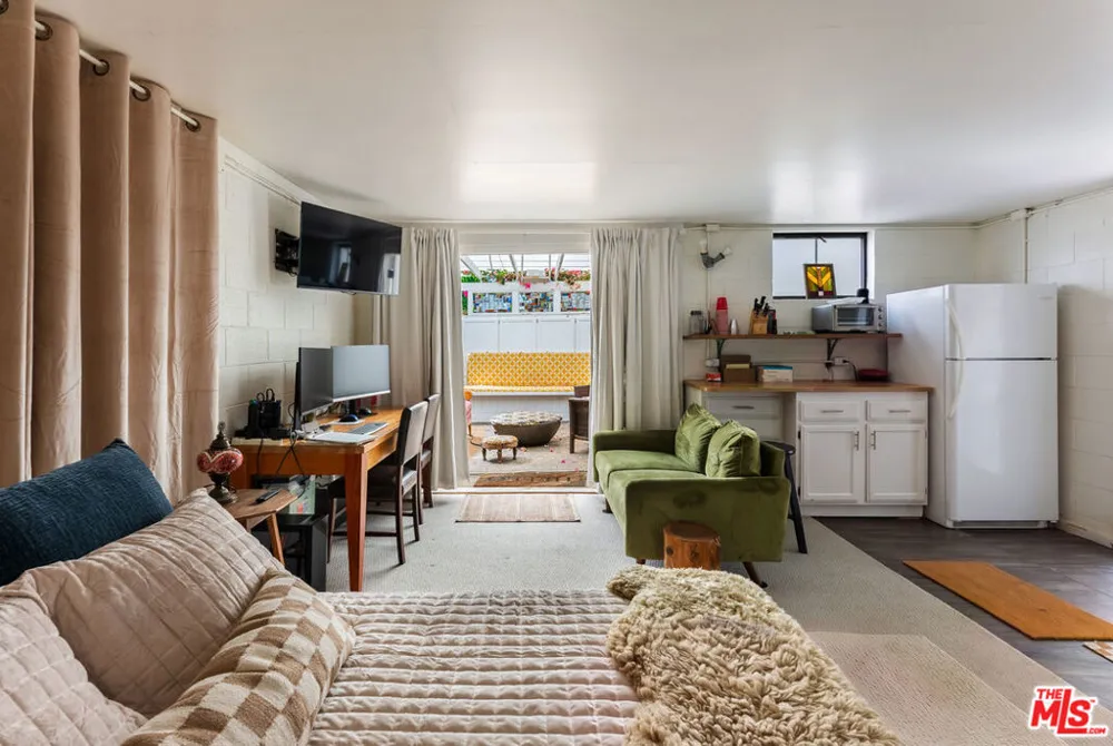 1848 Oxford Avenue Pasadena, CA 91104