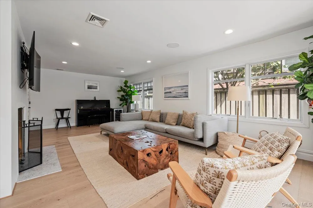 59 Woodhail Lido Beach, NY 11561