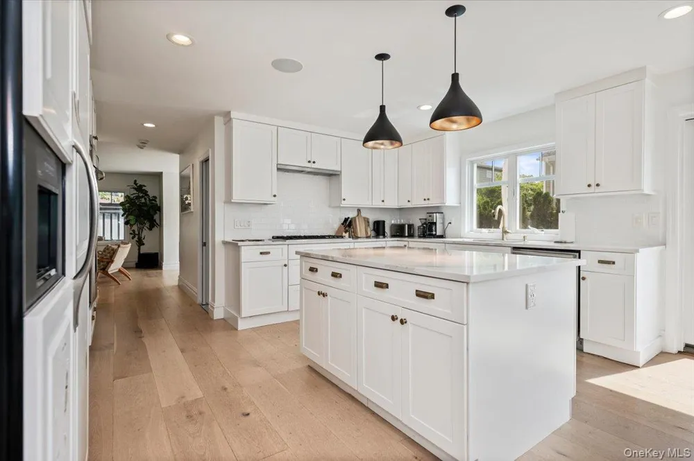 59 Woodhail Lido Beach, NY 11561