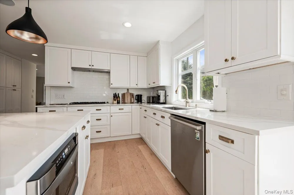 59 Woodhail Lido Beach, NY 11561