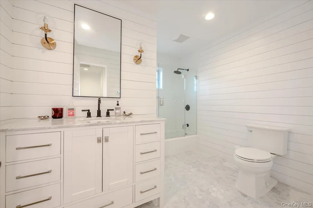 59 Woodhail Lido Beach, NY 11561