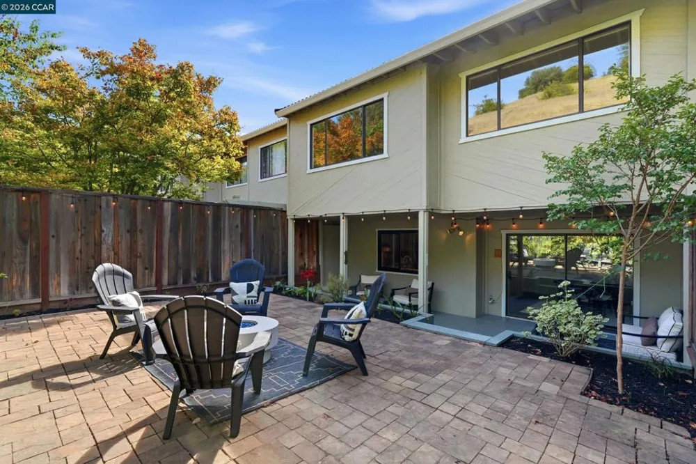 2 Heritage Oaks Rd Pleasant Hill, CA 94523