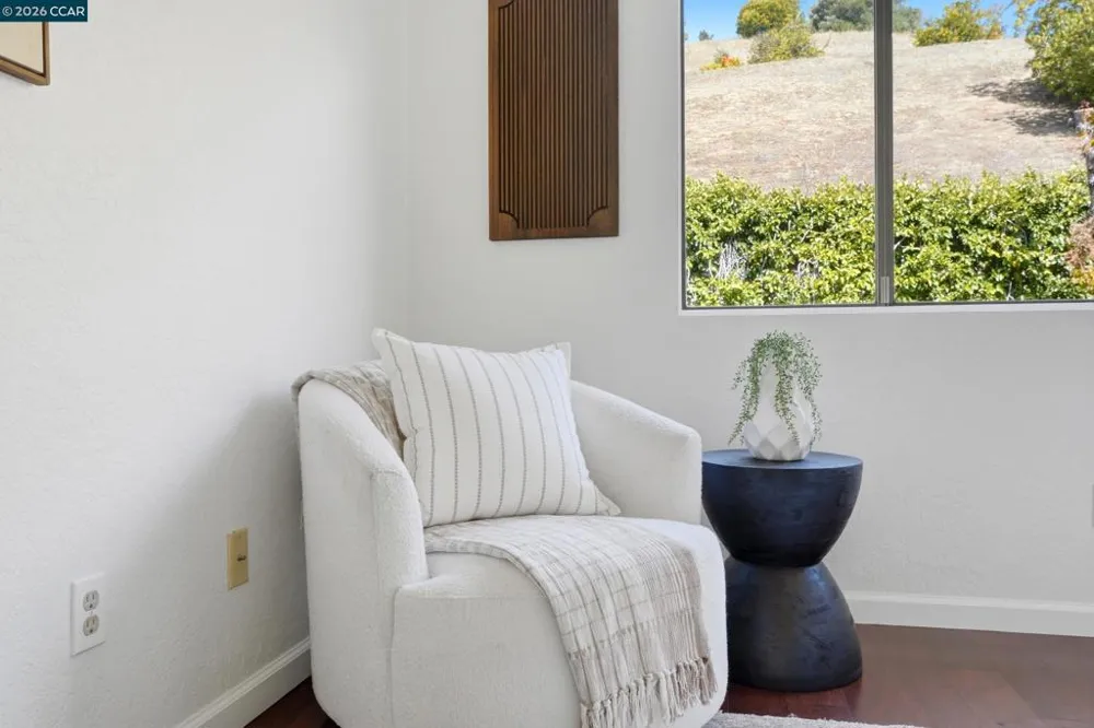 2 Heritage Oaks Rd Pleasant Hill, CA 94523