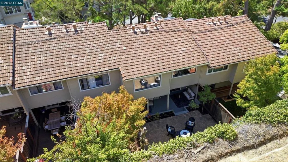 2 Heritage Oaks Rd Pleasant Hill, CA 94523