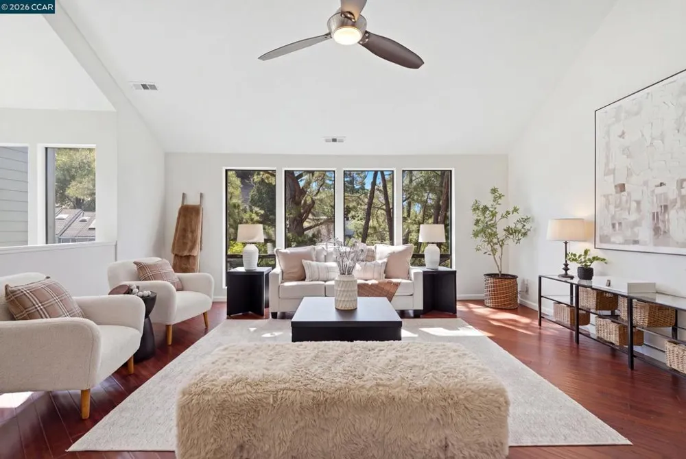 2 Heritage Oaks Rd Pleasant Hill, CA 94523