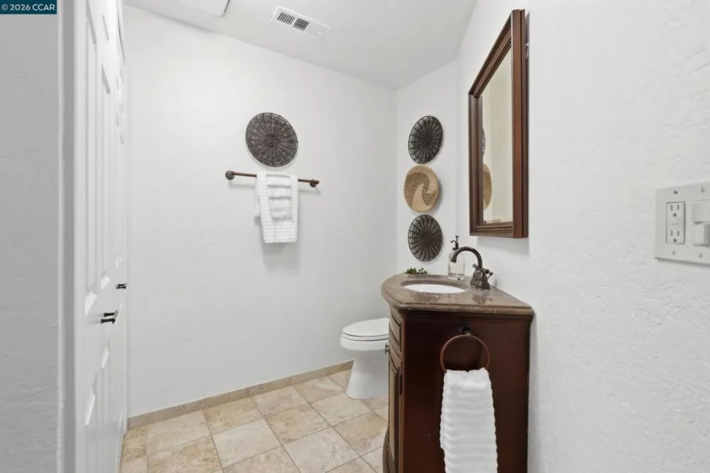 2 Heritage Oaks Rd Pleasant Hill, CA 94523