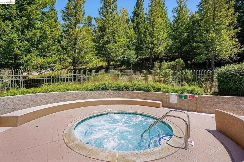320 Caldecott #217 Oakland, CA 94618