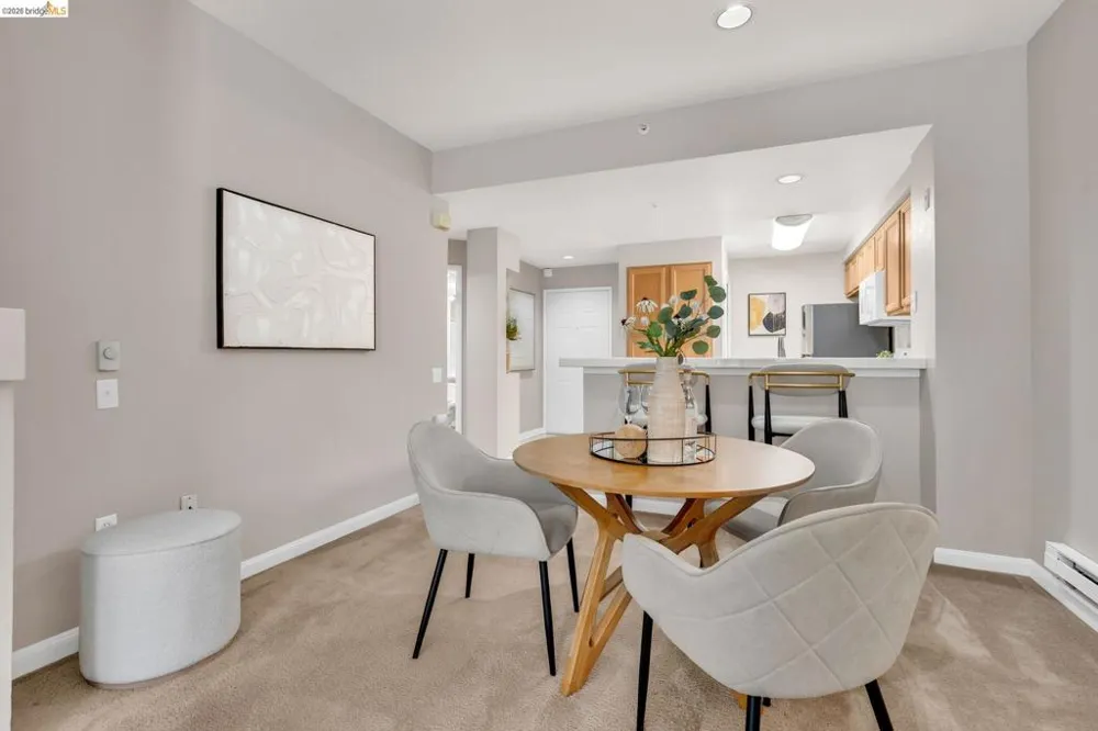 320 Caldecott #217 Oakland, CA 94618