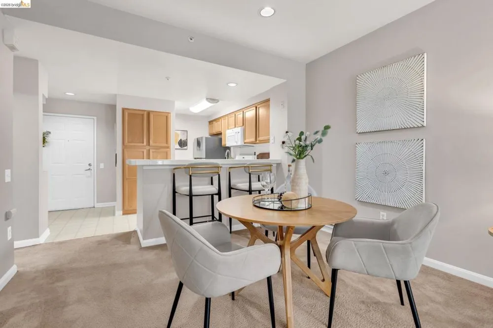 320 Caldecott #217 Oakland, CA 94618