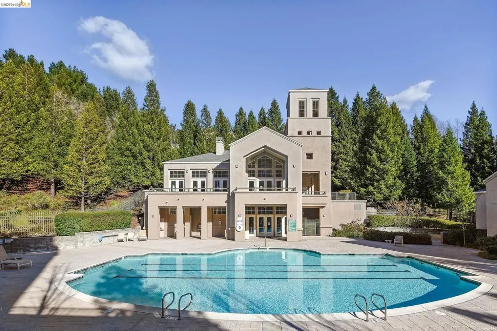320 Caldecott #217 Oakland, CA 94618