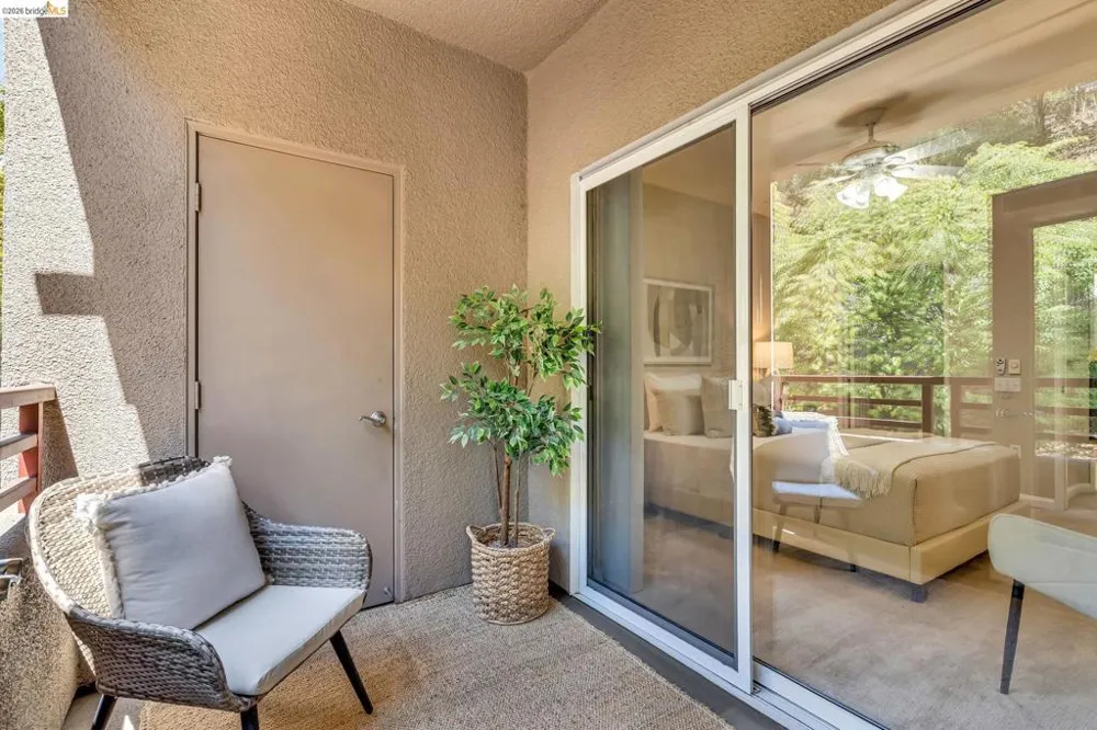 320 Caldecott #217 Oakland, CA 94618