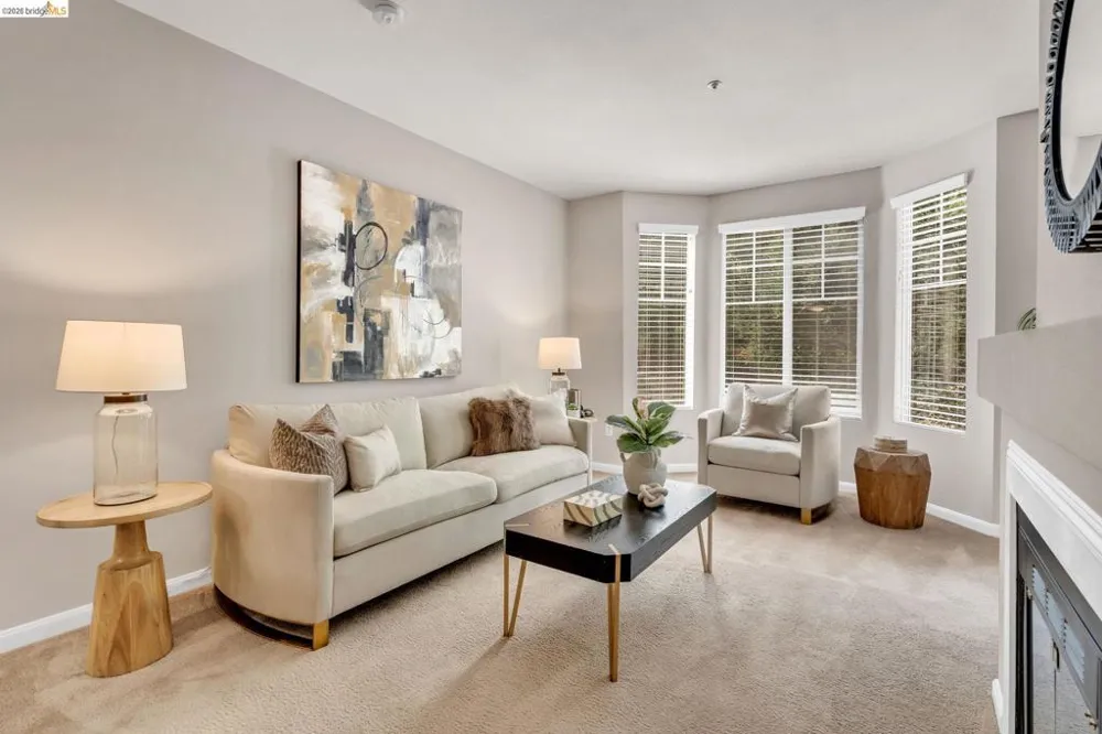 320 Caldecott #217 Oakland, CA 94618