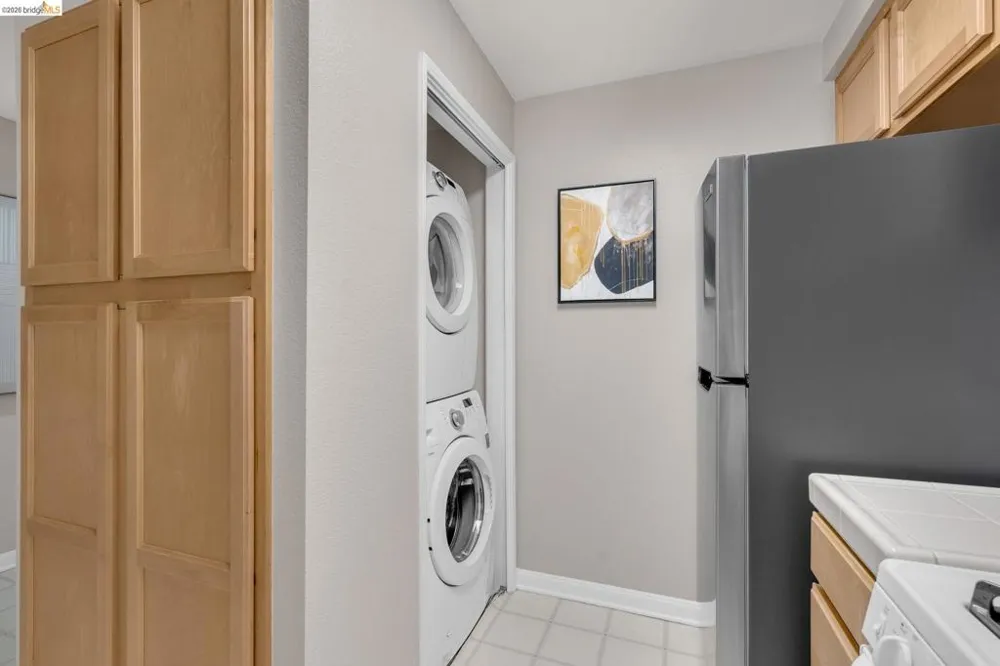 320 Caldecott #217 Oakland, CA 94618