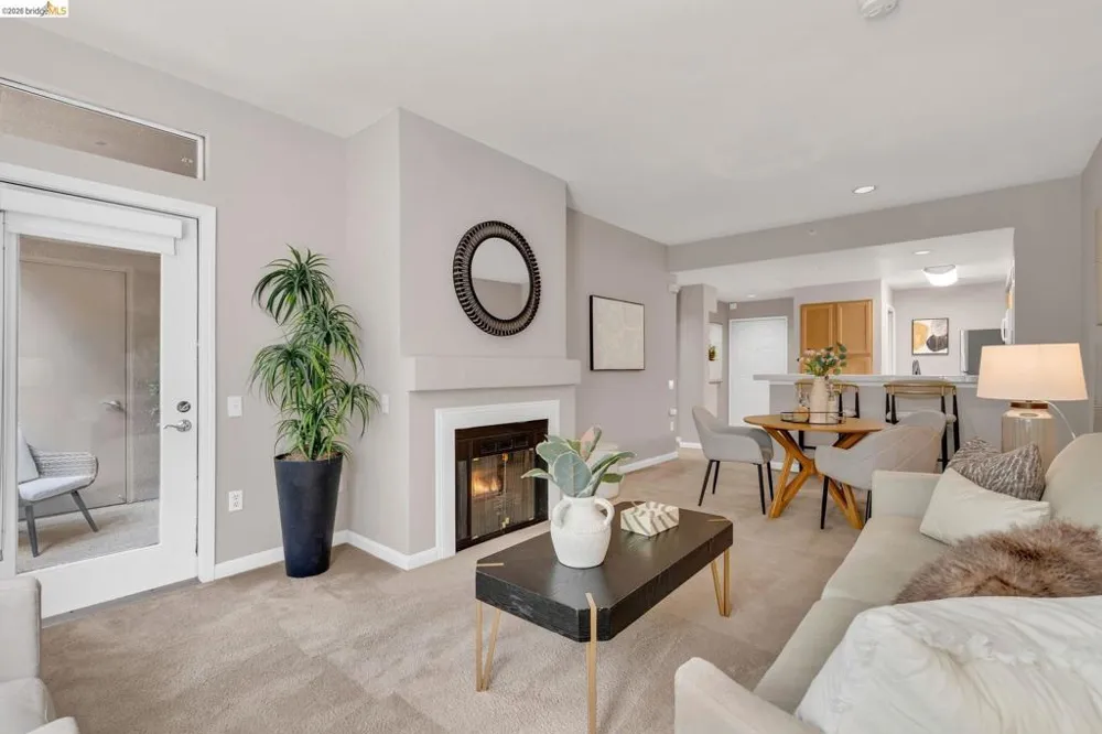 320 Caldecott #217 Oakland, CA 94618