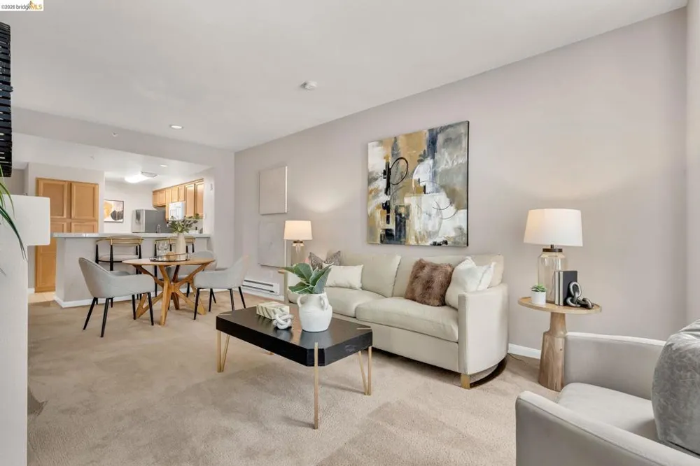 320 Caldecott #217 Oakland, CA 94618